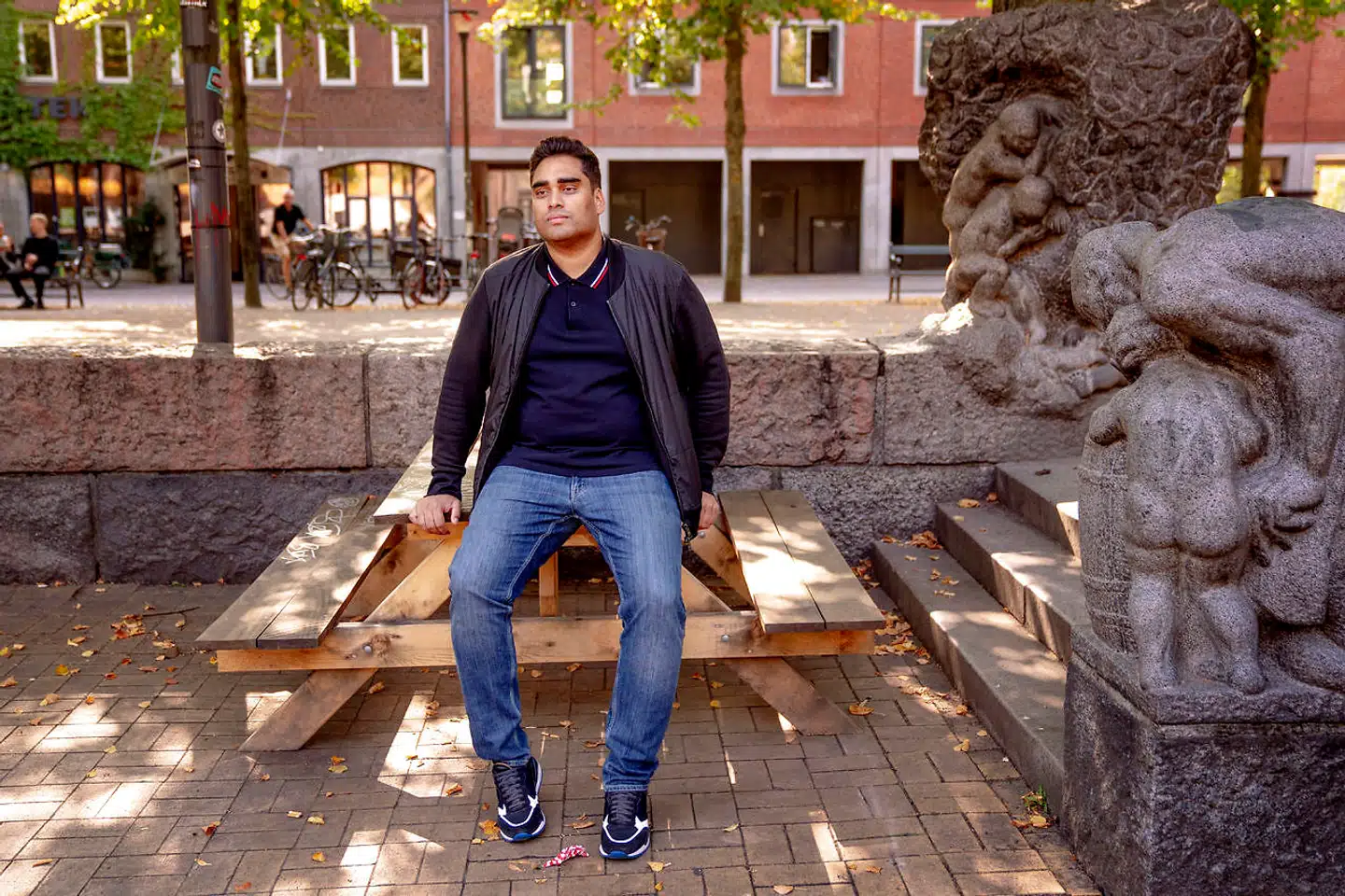 »Med en ændring af valgretten kan mennesker deltage i demokratiet, uden at skræmte højrefløjspolitikere er nødt til at dele flere danske pas ud,« skriver Sikandar Siddique.