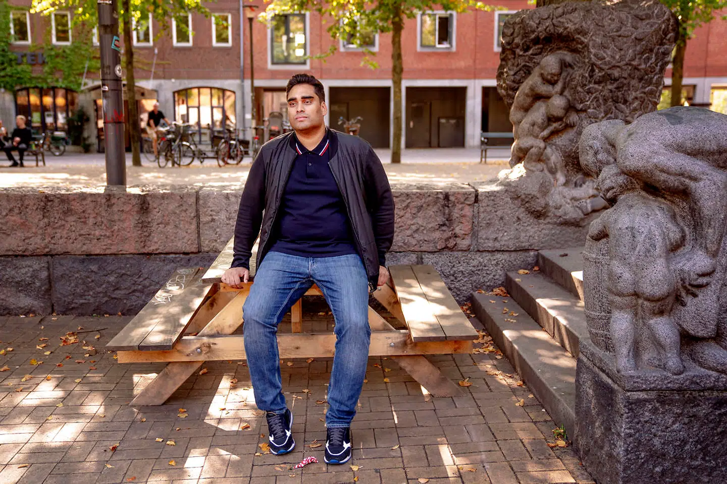»Med en ændring af valgretten kan mennesker deltage i demokratiet, uden at skræmte højrefløjspolitikere er nødt til at dele flere danske pas ud,« skriver Sikandar Siddique.