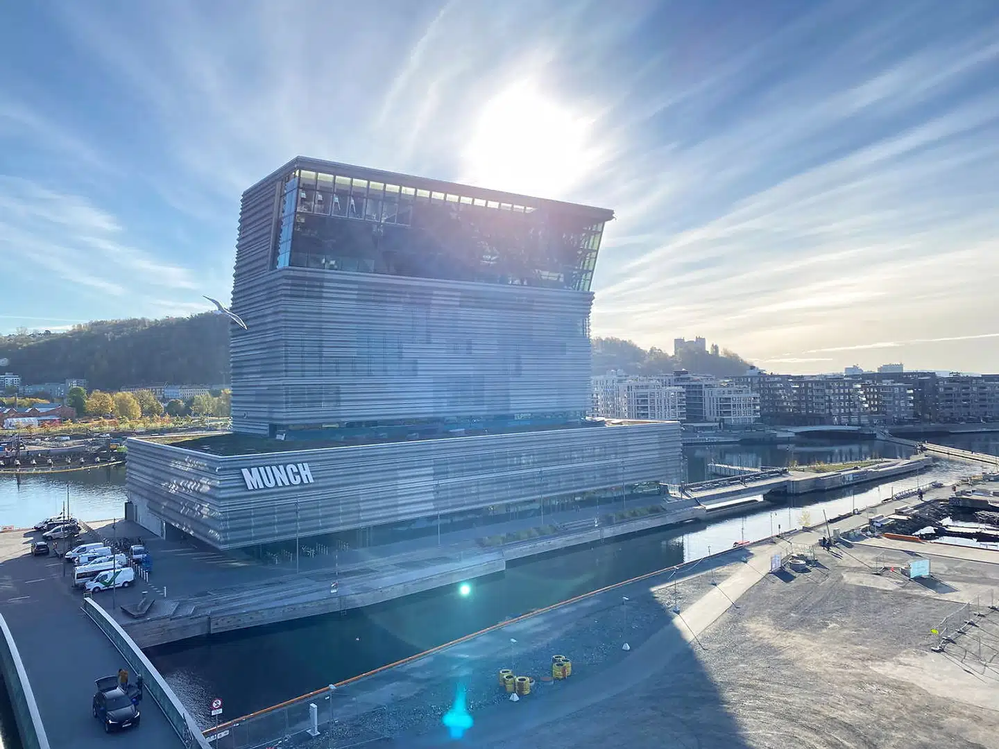 Det nye Munchmuseet i Oslo er ved en afstemning blevet kåret til Norges grimmeste nybyggeri.