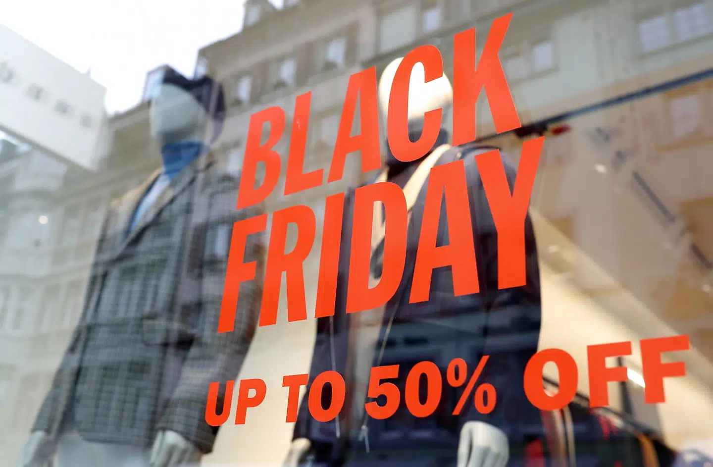 Selvom tøj og sko stadig er populære mål på Black Friday, er det ikke i samme grad som sidste år. »Forbrug og smid ud-kulturen« støttes simpelthen ikke mere, lyder det fra chef for digitale salg I Danmark for Nets, Henriette Dunkjær Andersen.