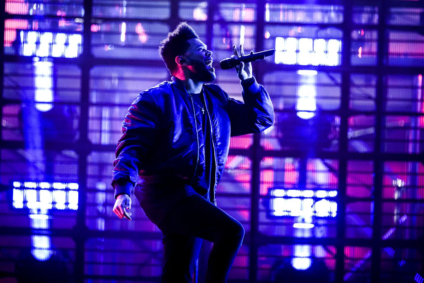 The Weeknd, hvis fødenavn er Abel Tesfaye, da han spillede på Roskilde Festival i 2017.