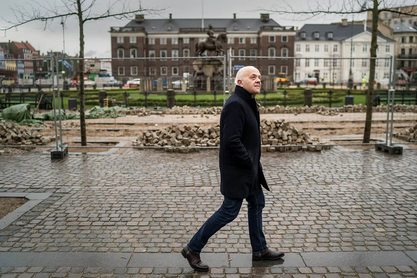 Jes Dorph-Petersen vil mandag optræde i en dokumentar om sexisme på TV 2. Den tidligere TV-vært afviser alle beskyldninger.