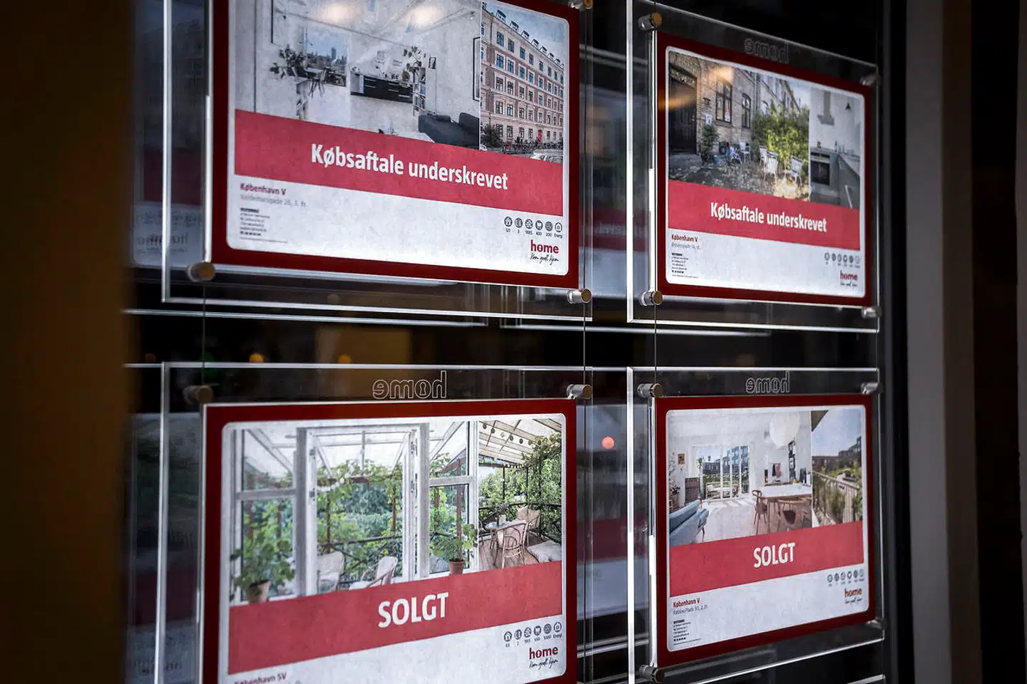 Boligmarkedet er bremset lidt op. Det ses også af, at boligsalget i juli, august, september og oktober i alle måneder var lavere end i 2020. Når vi alligevel kan nå ny rekord for boligsalg i 2021, skyldes det, at der var ret stor fart på salget af boliger i foråret.