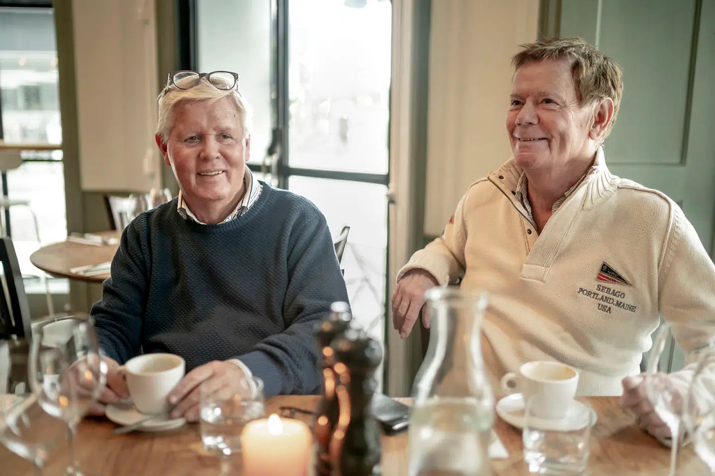 Stig Elling med sin mand Steen på Frederiksberg-cafeen San Marco Junior.