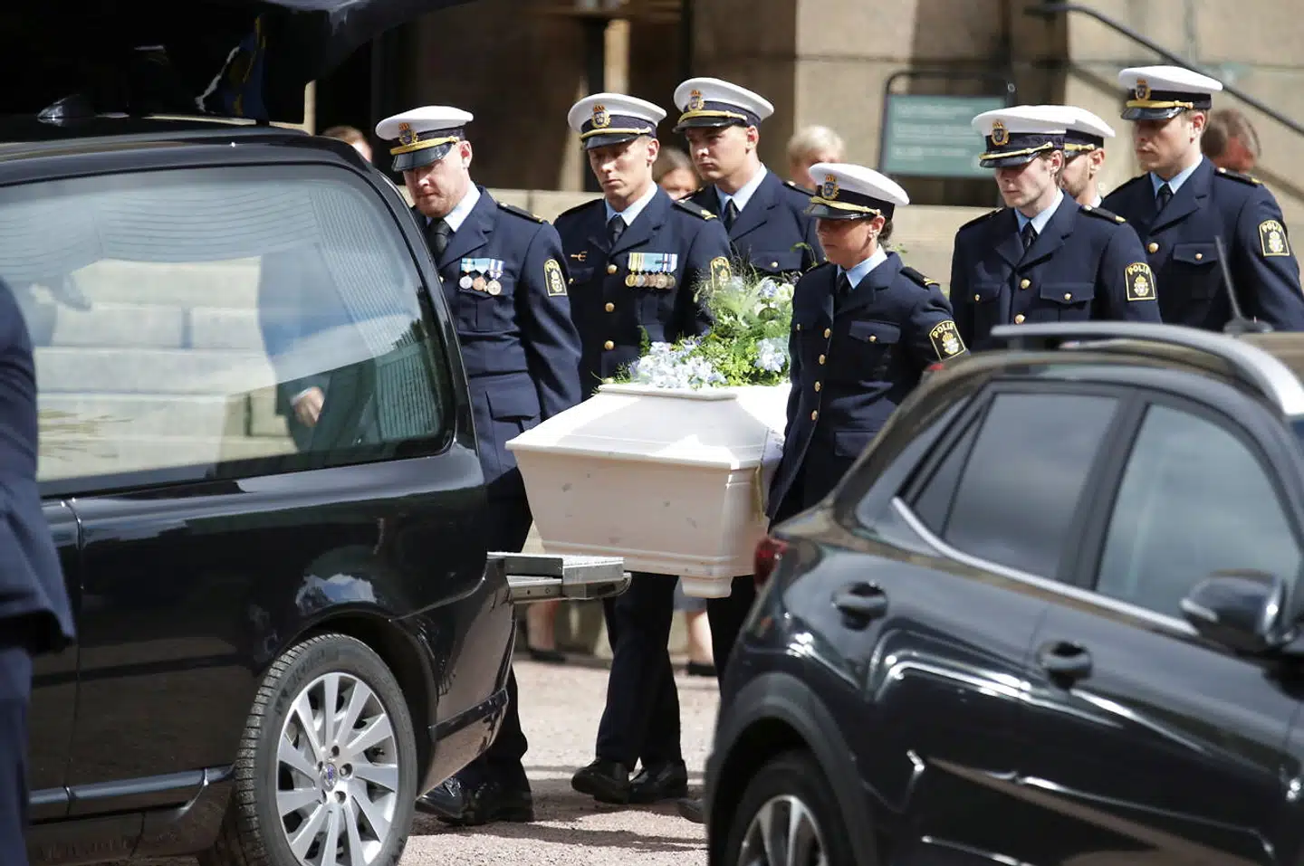 Den dræbte politimand, Andreas Danman, blev begravet 30. juli. I en række svenske byer afholdtes mindehøjtideligheder, hvor lokale politifolk mødte op for at ære deres dræbte kollega.