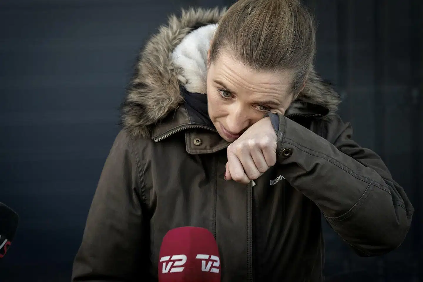 »Det er indlysende, at der er begået fejl i håndteringen af minksmitten. Det indrømmer Mette Frederiksen jo også uden tøven. (...) Men det er ikke ok, at minksagen fra dele af oppositionen og medierne forvandles til massive og hadefulde, personlige angreb på landets statsminister,« skriver Mogens Lykketoft.