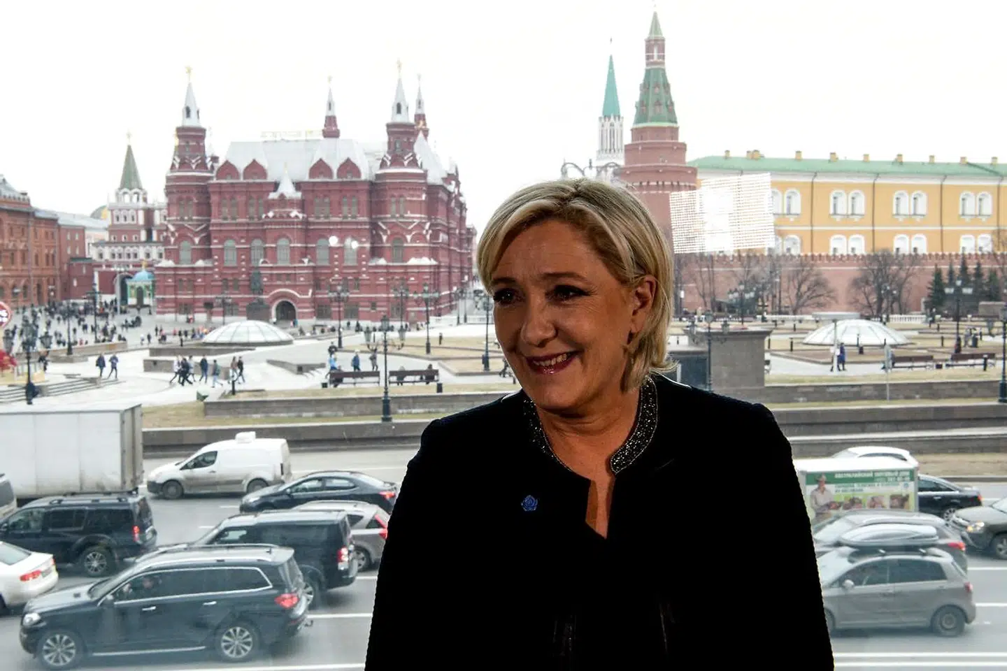 Marine Le Pen hævdede for et par år siden i et interview med Berlingske, at hendes parti i 2014 udelukkende lånte penge af en russisk bank, fordi ingen andre ville træde til. Det har ikke forhindret beskyldninger om, at hun har været i lommen på Putin.