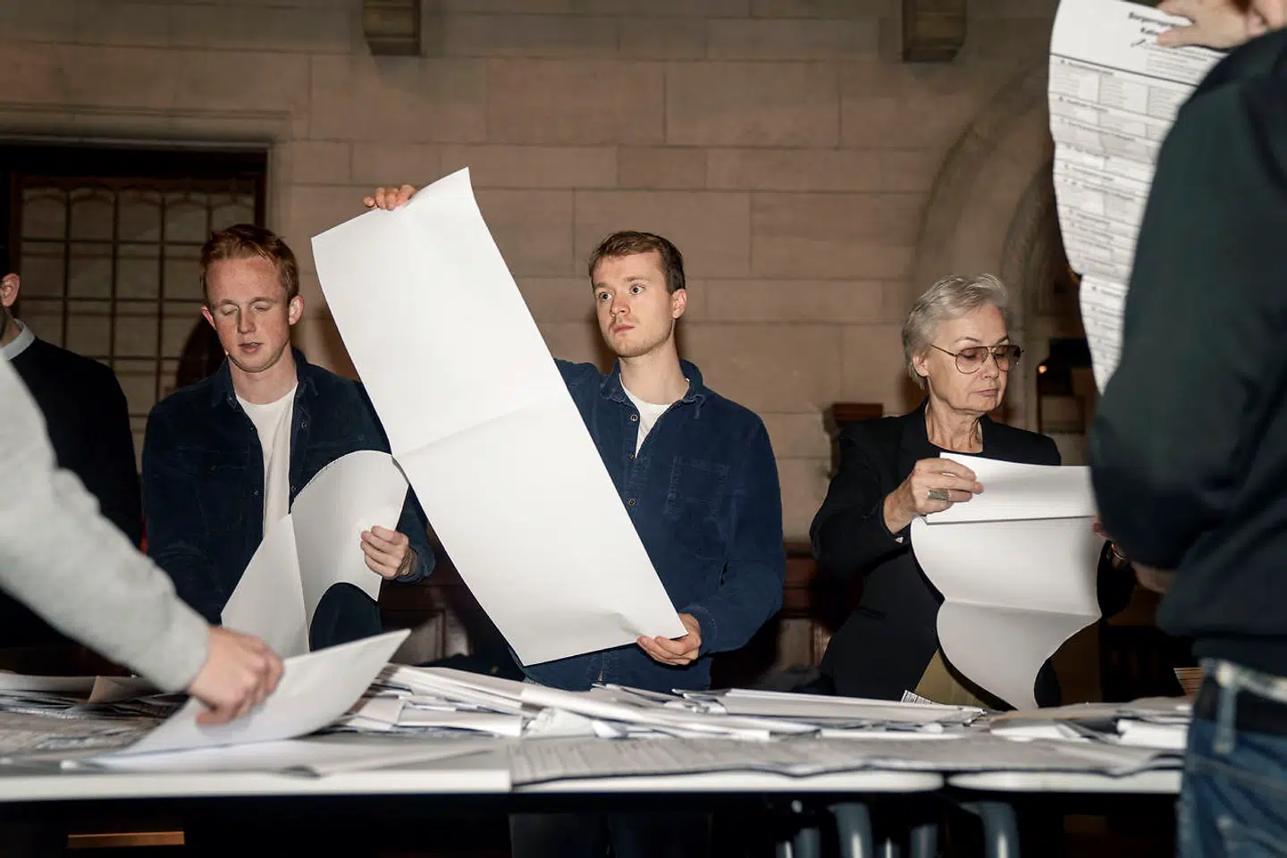 Valgstedet lukker og stemmeoptællingen begynder på Københavns Rådhus tirsdag den 16. november 2021. Den 16. november afholdes Kommunalvalg og Regionsrådsvalg i Danmark.