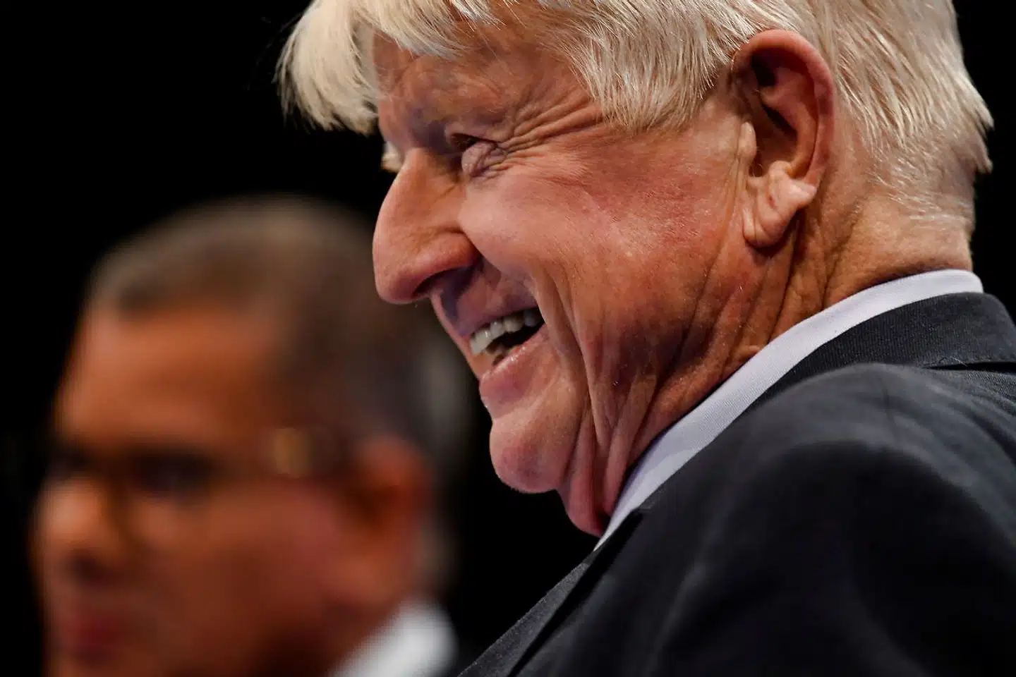 Stanley Johnson, far til Boris Johnson og tidligere konservativ politiker, er anklaget for ved to lejligheder at have befamle kvinder.