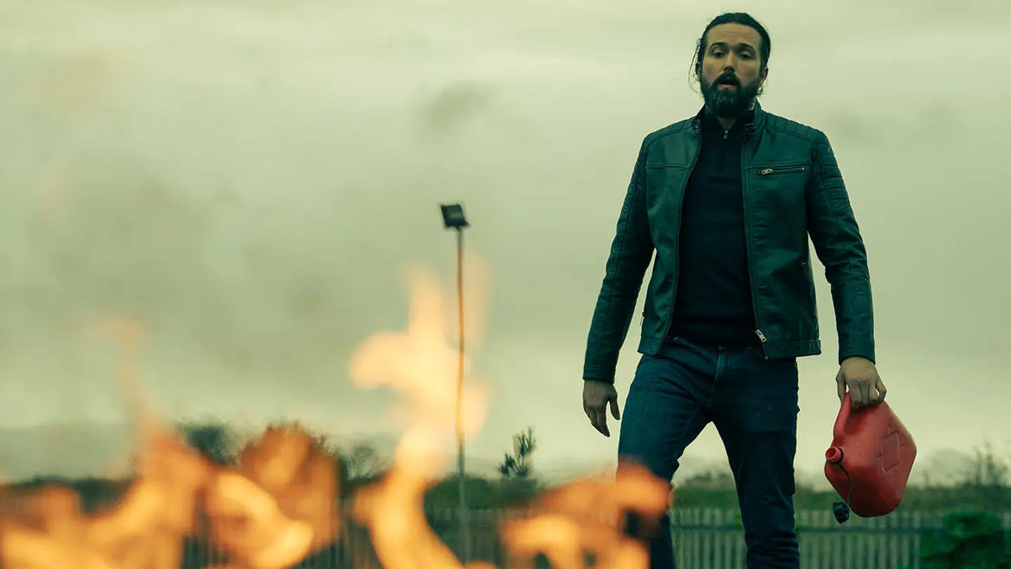 Gangsterne i »Kin« er ikke særlig gode til deres arbejde, og det klæder serien, der sandelig ikke forherliger livet på den forkerte side af loven.