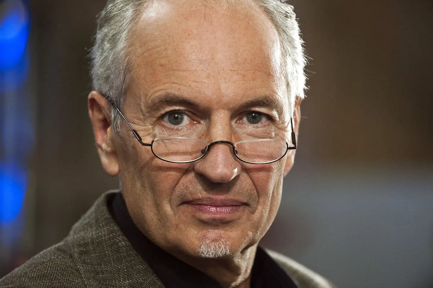 Den russiskfødte, tyske forfatter Eugen Ruge, vandt i 2011, med sin debutroman »I tider med aftagende lys«, den fornemme Deutscher Buchpreis.