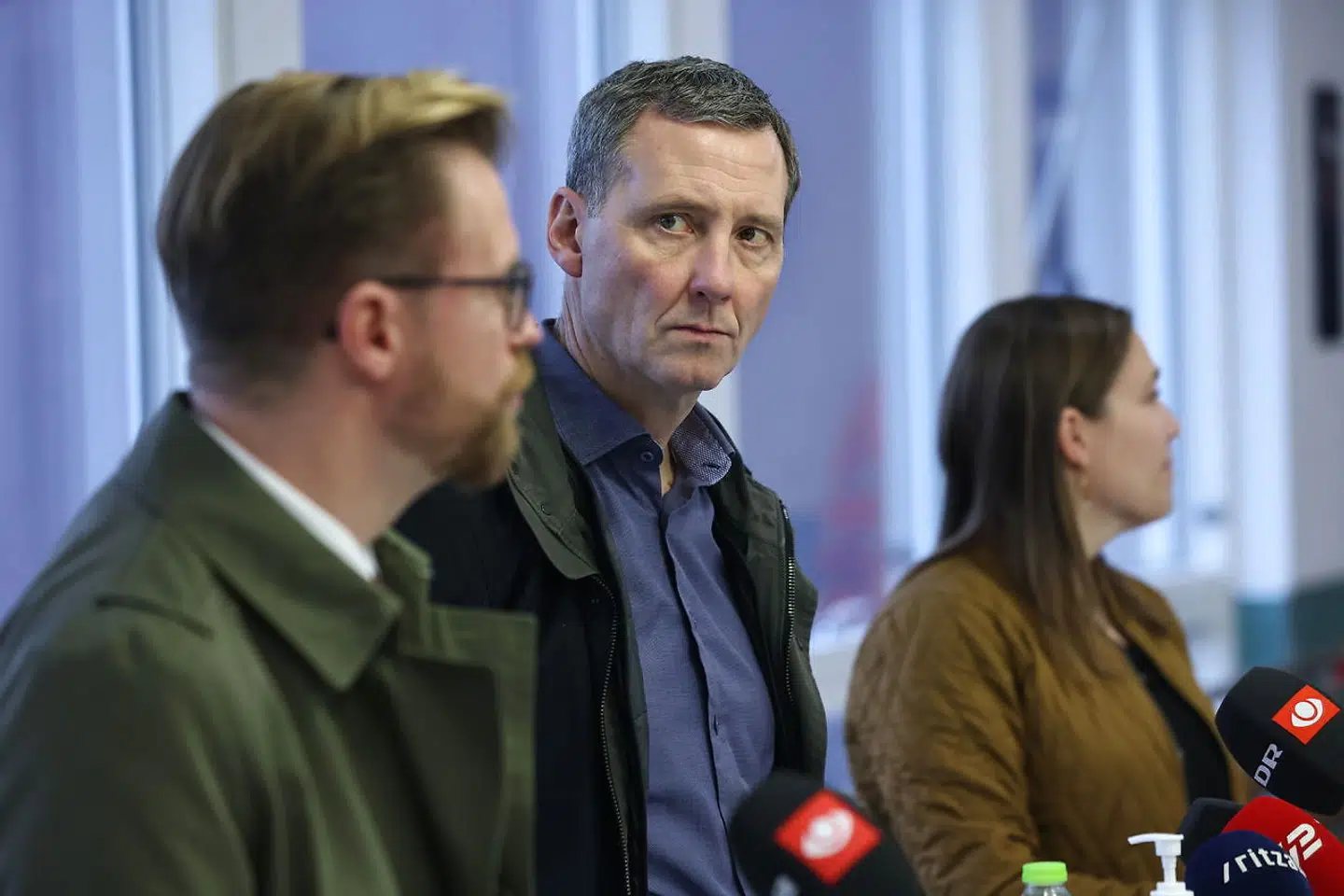 Justitsminister Nick Hækkerup (S), transportminister Benny Engelbrecht (S) og social- og ældreminister Astrid Krag (S) præsenterer et nyt udspil med en række nye initiativer, der skal være med til at skabe et tryggere Danmark, på Valby Station søndag den 14. november 2021.