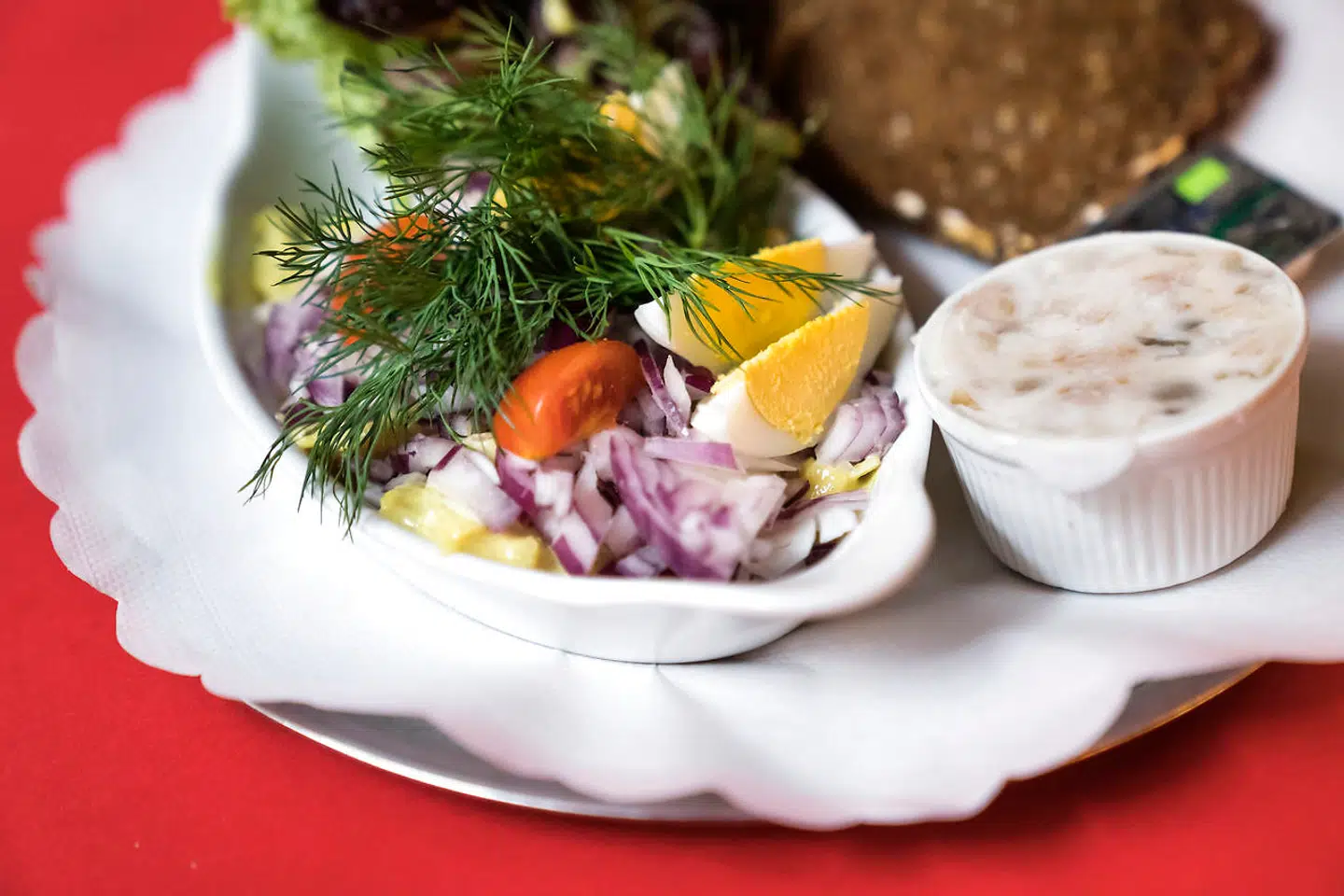 Helles hjemmelavede karrysild.