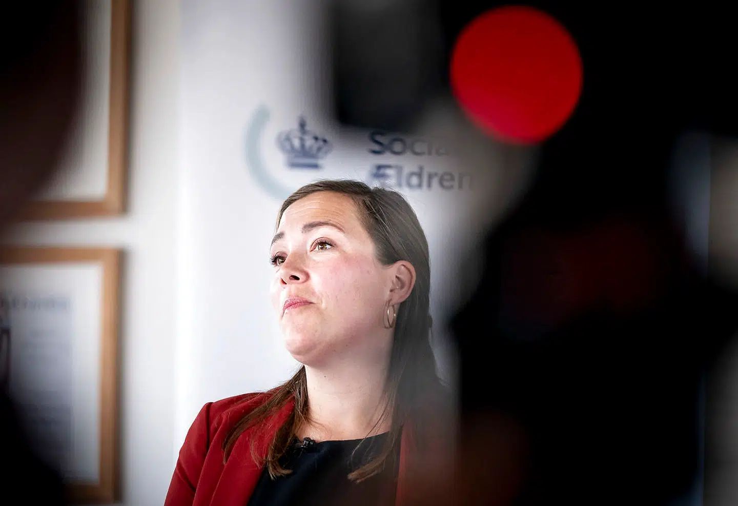 Social- og ældreminister Astrid Krag (S) kaldes i samråd i lyset af ny rundspørge, der afslører svigt af de ældre på plejehjem, plejecentre og aktivitetscentre. Hun skal redegøre for, hvordan en værdig ældrepleje skal sikres. Arkivfoto: Liselotte Sabroe/Ritzau Scanpix
