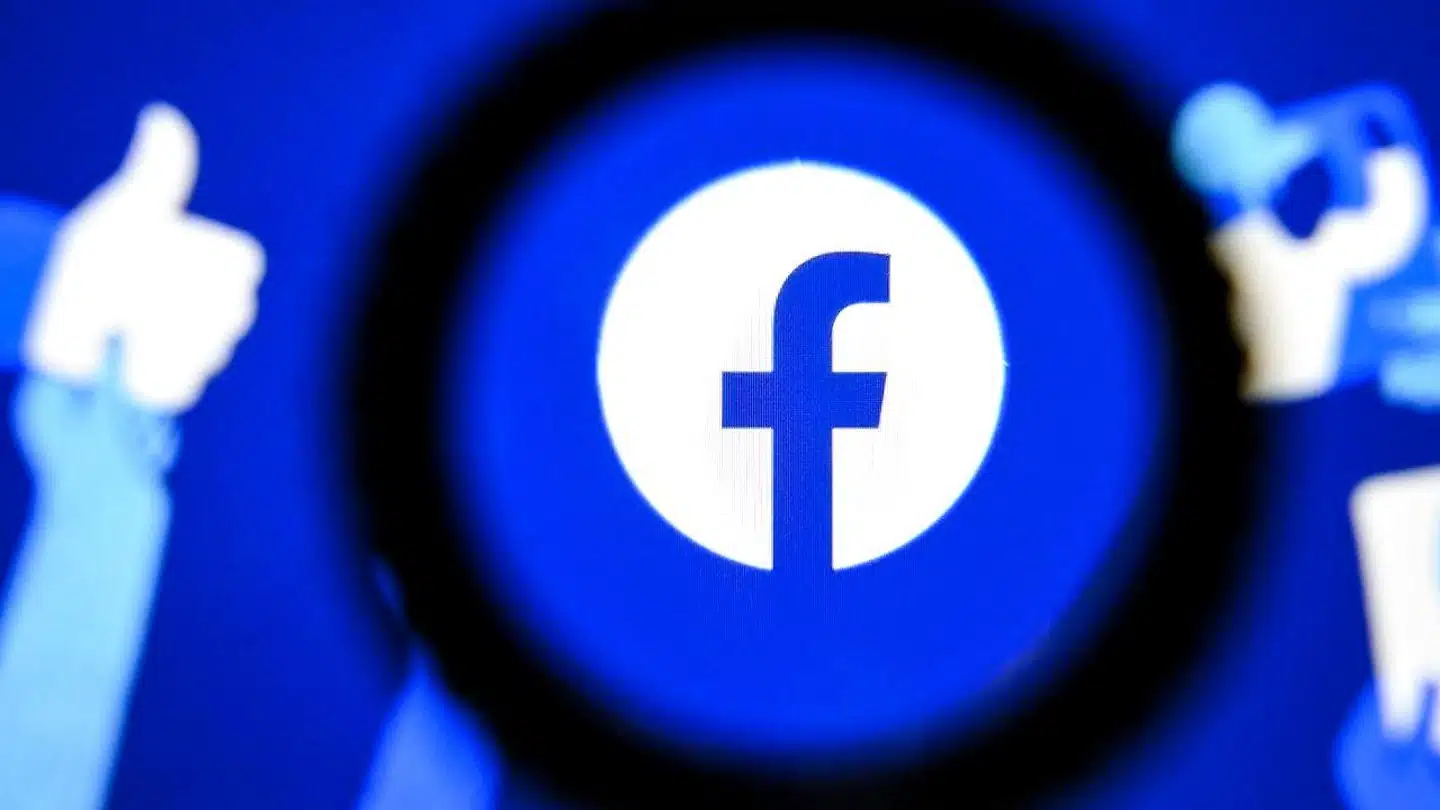 Facebook lukker i løbet af nogle uger for at bruge ansigtsgenkendelse, hvor folk automatisk bliver genkendt på billeder og filmklip på baggrund af en omfattende database med billeder. Samtidig slettes ansigtsdata om en milliard Facebook-brugere.