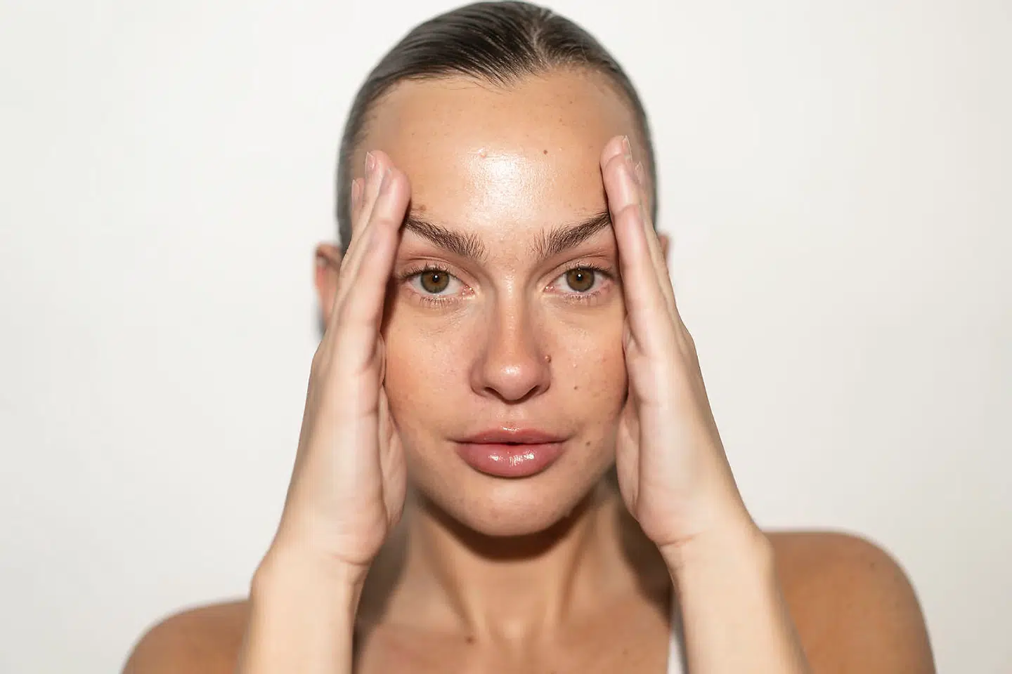 Selvom Maja Malou Lyse har boet i København i seks år, er det ikke sikkert, hun vil blive boende i byen. Hun drømmer sig væk til varmere himmelstrøg.