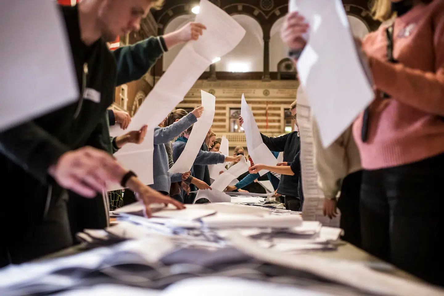 16. november 2021 er der kommunalvalg, hvor der også stemmes til regionalvalg. Op til det kommende valg har mange af regionsrådets politikere en holdning til den undersøgelse, der er iværksat for at afdække årsagen til de mange mistede opkald til vagtcentralen. Og det er ikke tilfældigt, mener eksperter.