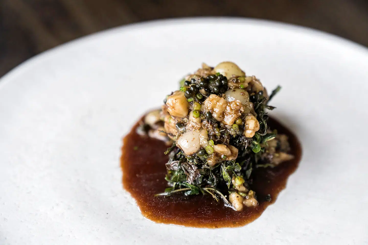 Tunge med hamp og perleløg.