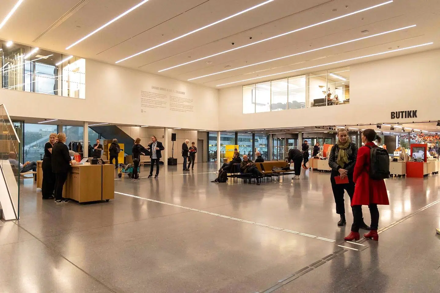 Den spanske tegnestue Estudio Herrero står bag det nye Munchmuseet, som har mødt hård kritik. Museets foyer (foto) er blevet sammenlignet med en lufthavn.