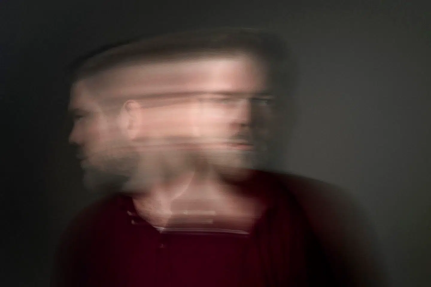»Under min udredning skulle jeg selv, min kæreste og min mor svare på lange spørgeskemaer om min adfærd nu og i barndommen. Et af kendetegnene ved adhd og add er nemlig, at symptomerne er til stede fra barndommen, og at de skal 'medføre betydelige vanskeligheder'.«