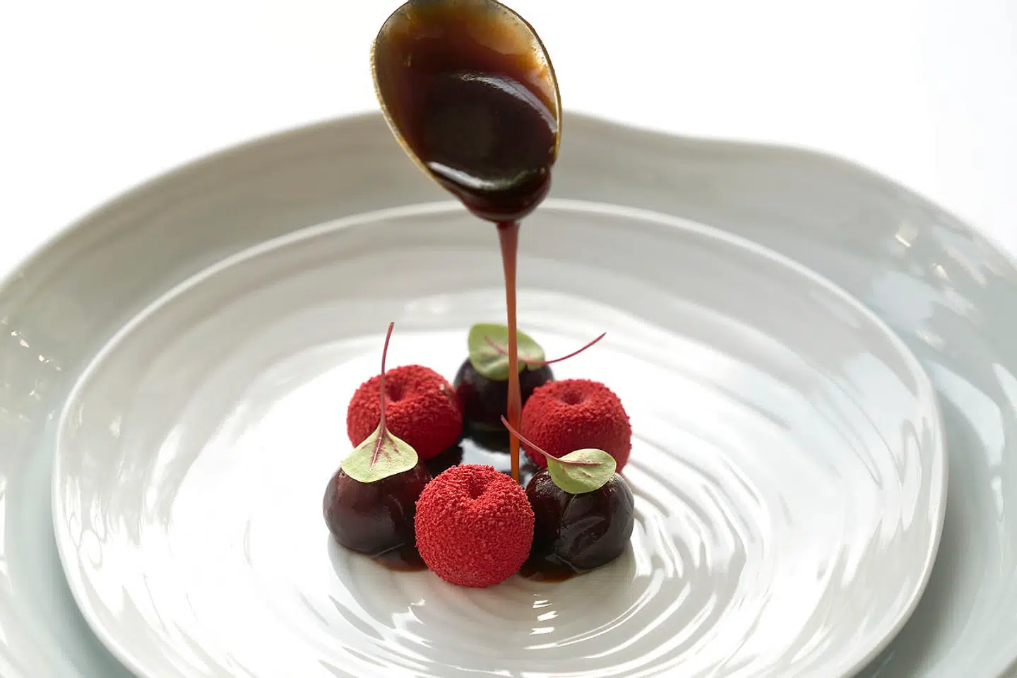 Kirsebær og etisk gåse foiegras.