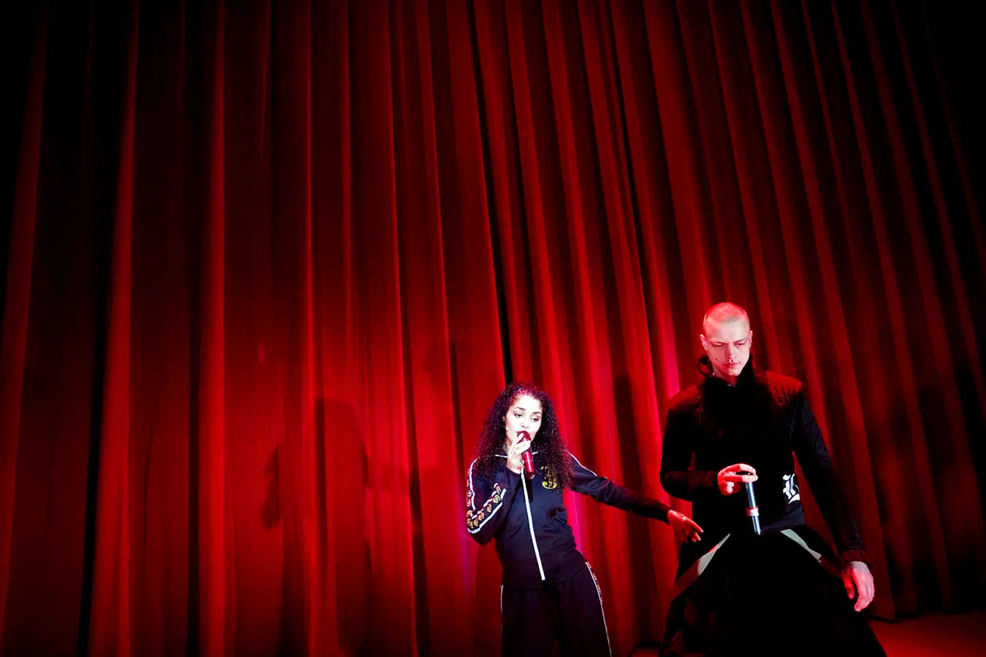 Shakespeares klassiske hævndrama »Købmanden i Venedig« med Jonatan Spang, Omar Marzouk, Nicolas Bro, Natasja, Laura Bro og Blæs Bukki på rollelisten. Instrueret af Mogens Pedersen.