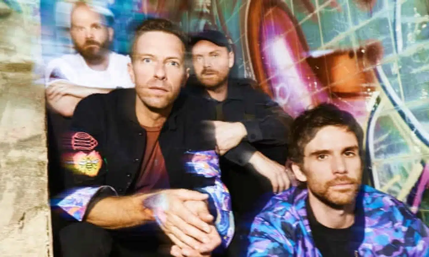 »Det er helt på månen. Grænseløst irriterende. Og – indrømmet – også temmelig catchy sine steder. Selvfølgelig er det det,« skriver Berlingskes musikredaktør om Coldplays nyudkomne album og kvitterer med to stjerner.