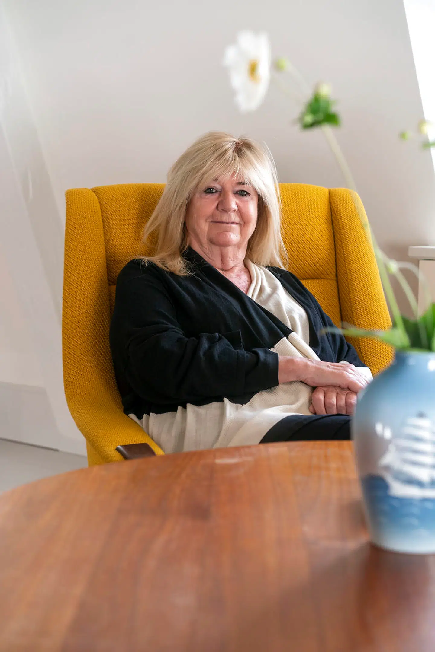 Både før og efter kommunismens sammenbrud har de østeuropæiske folk haft en særlig plads i hendes hjerte, og i bogen inddrager Ulla Terkelsen sin personlige historie, der går tilbage til dengang, hun som kun 19-årig og nygift flyttede til den polske hovedstad, Warszawa. Siden har hun ikke boet fast i Danmark.