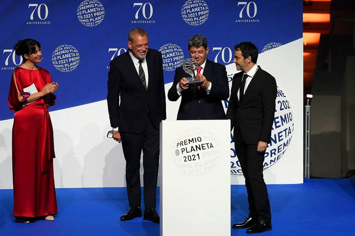 De tre forfattere ved den prestigefulde præmieuddeling fredag. Fra venstre er det Jorge Diaz, Antonio Mercero og Augustin Martinez.