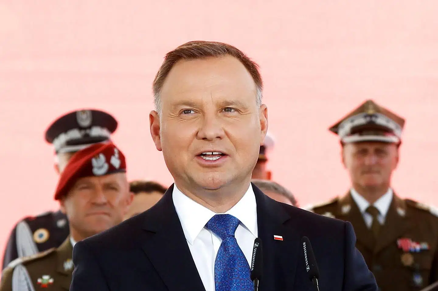 »At der er noget alvorligt på spil, er der ingen tvivl om. Ved at afvikle retsstaten truer Polen (sammen med Ungarn og EU-formandslandet Slovenien, som begge bakker Polen op) således hele det indre marked og grundpillerne i den frie bevægelighed. For hvem tør drive virksomhed eller arbejde i et EU-land, hvor retlige afgørelser reelt er politiske og EU-retten ikke respekteret?« skriver Marlene Wind. På billedet ses Polens præsident, Andrzej Duda.