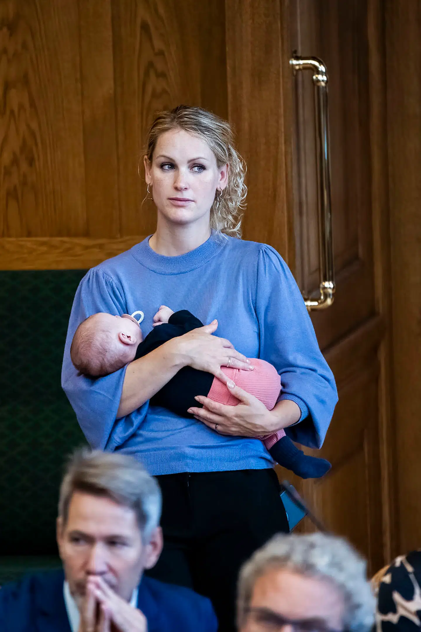 Enhedslistens Pernille Skipper havde medbragt sin baby til Folketingets åbningsdebat, og det huede ikke alle.