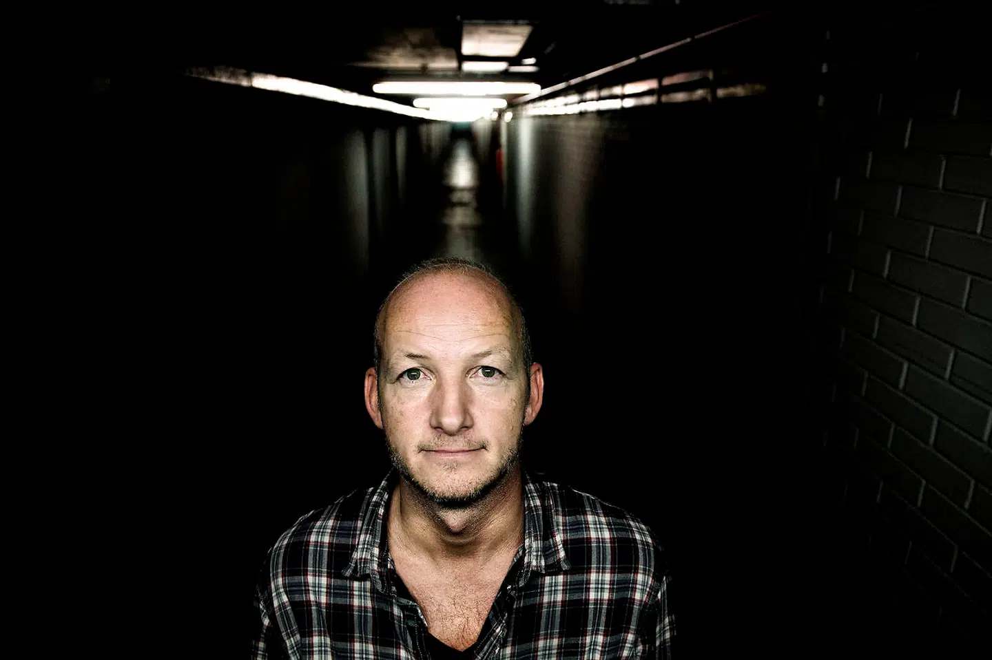 Søren Sveistrup er manden bag den populære krimiroman og tv-serie »Kastanjemanden«. Serien er p.t. den mest streamede serie på Netflix i Danmark.