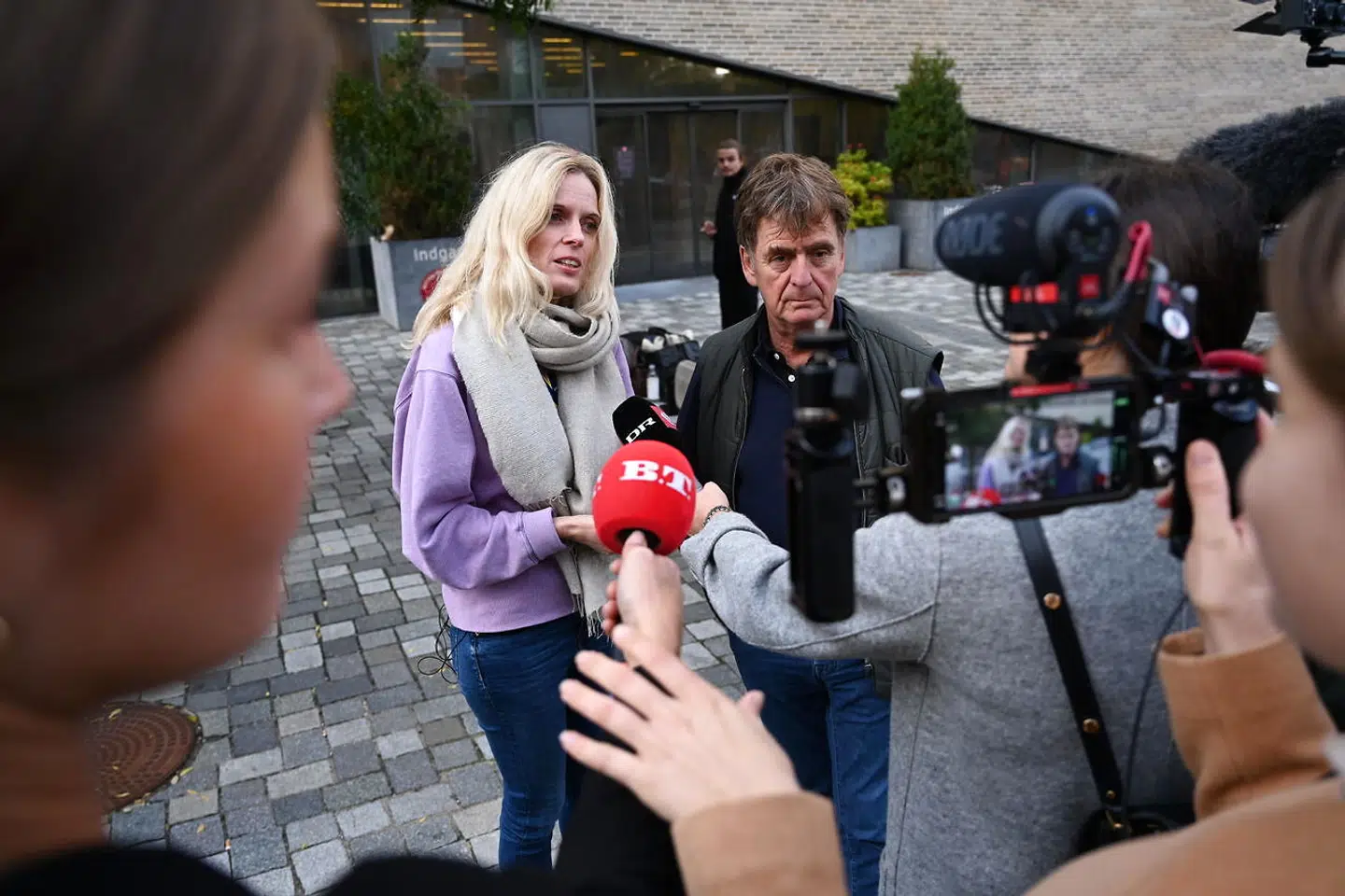 Natascha Ree Mikkelsen fra organisationen Repatriate The Children foran Retten på Frederiksberg, hvor en af de hjembragte kvinder fra Syrien torsdag blev fremstillet i grundlovsforhør. Natascha Ree Mikkelsen er rystet over den måde, man har behandlet den hjemvendte kvindes børn på.