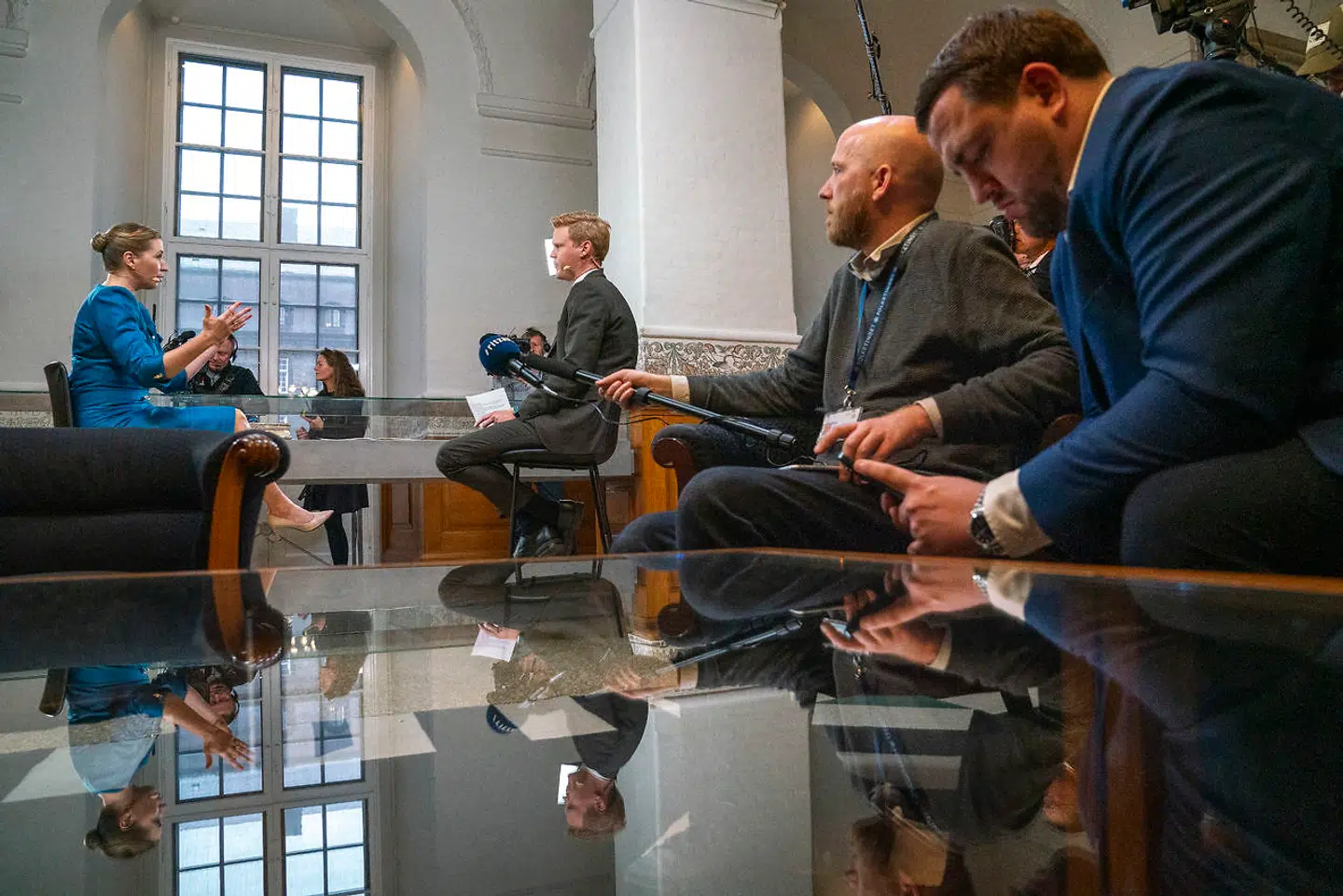 Statsminister Mette Frederiksen skal afhøres 11. december som den foreløbigt sidste i Minkkommissionen, der har afsat 33 dage til afhøringer af hovedsageligt embedsmænd. Her ses hun til Folketingets åbning.