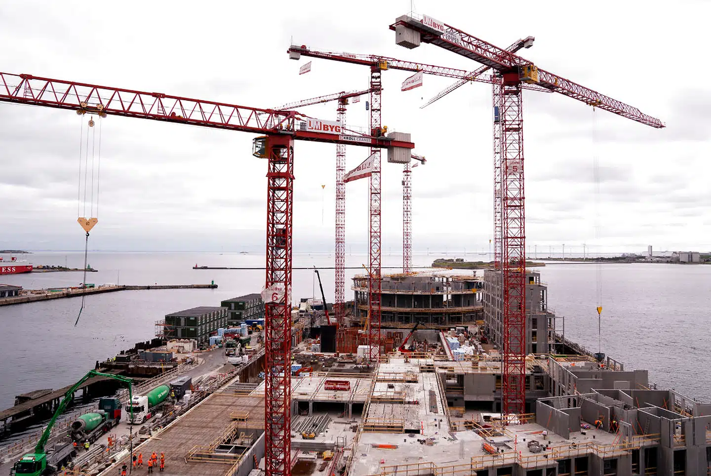 Der er fuld fart på byggeriet rundt omkring i Danmark. Og det er medvirkende til et stort opsving i økonomien.