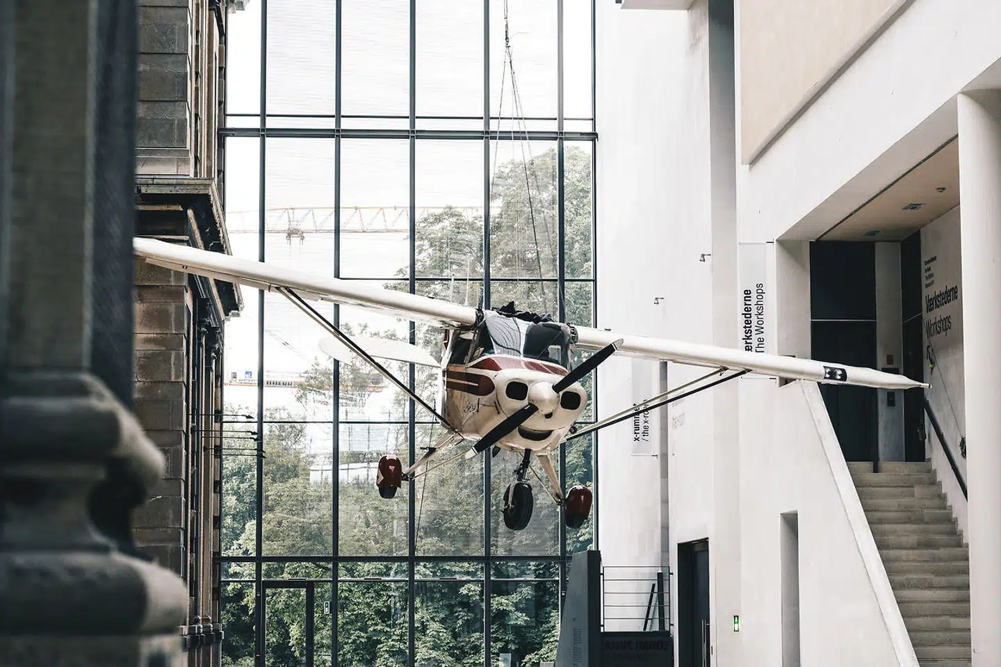 Simone Aaberg Kærns værk »Micro-Global Performance #1 (Open Sky)« fra 2002.