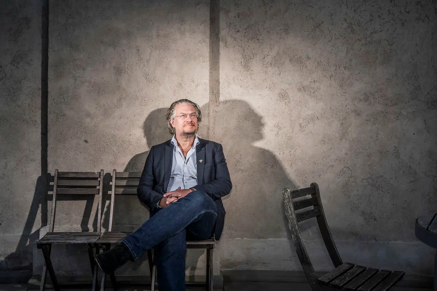 Henrik Dahl retter nu en hård kritik mod en række forskere, der i et åbent brev til Ane Halsboe-Jørgensen, bragt i Politiken, har gjort opmærksom på, at forskere bliver intimideret og chikaneret i en sådan grad, at flere er blevet sygemeldt.