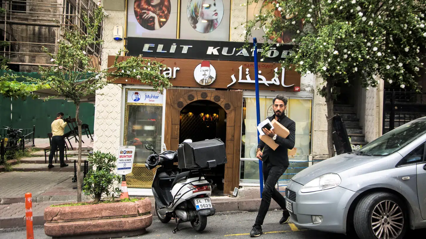 En gang var Fatih – også kendt som »Lille Syrien« – et af Istanbuls billige og fattige kvarterer, men de mange syrere, der er kommet til bydelen, har presset priserne op.