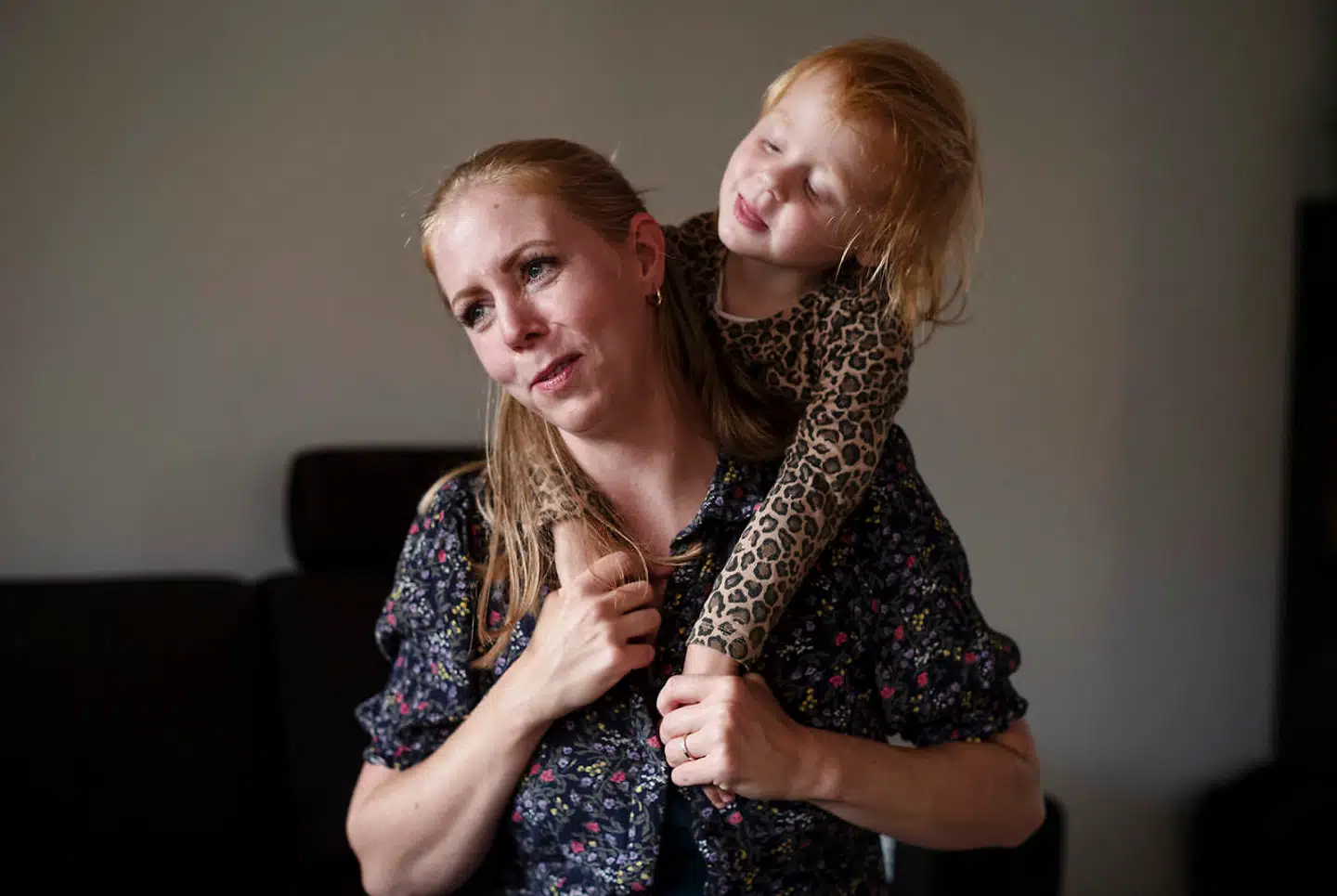 Et princip, som Line Melgaard og hendes mand bruger fra bogen, er ikke at gøre barnet til synderen: »Det er jo mig, der bliver vred. Måske er det dem, der gør noget, jeg bliver vred over, men jeg skal ikke pege fingre ad dem.«