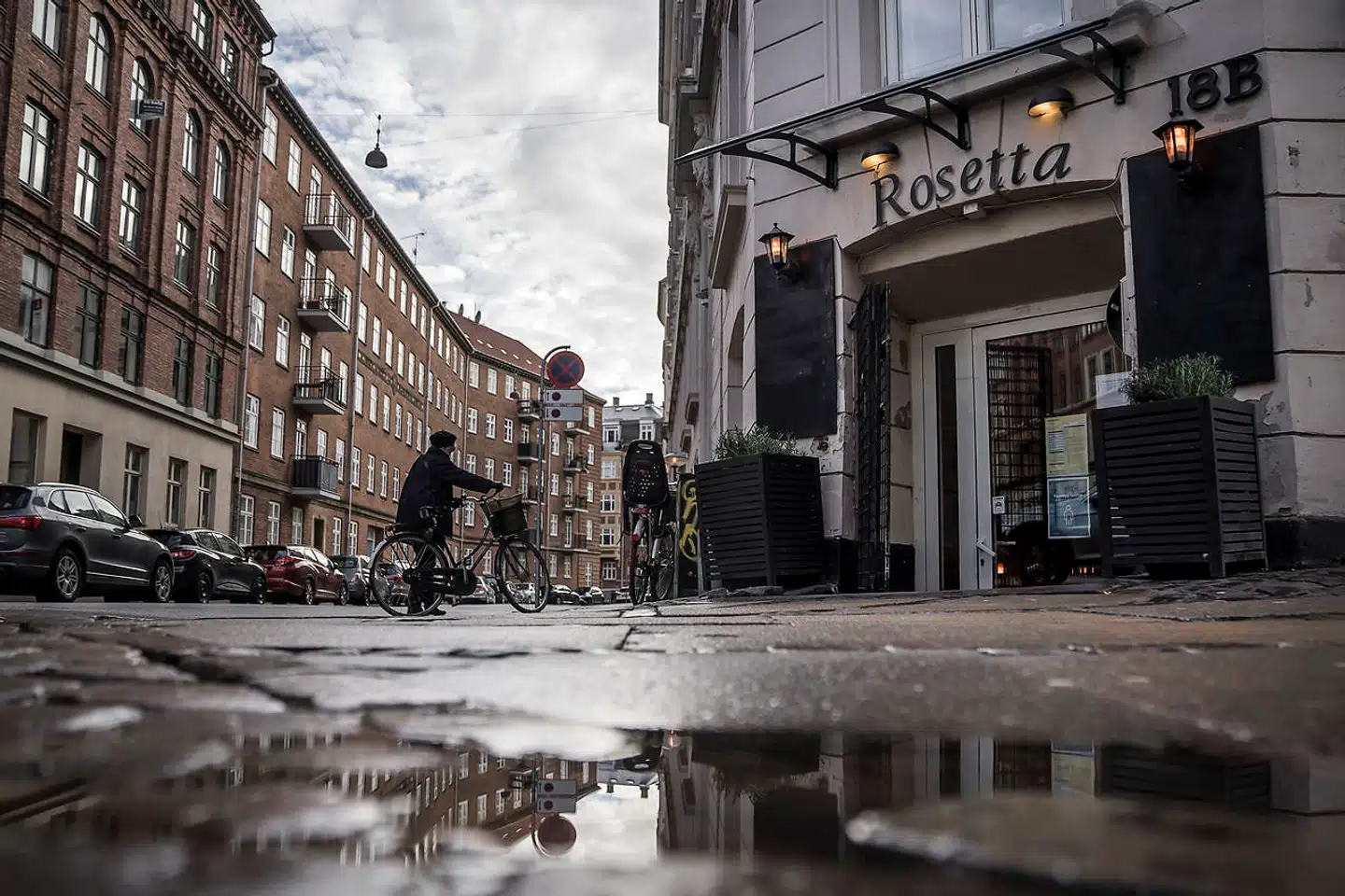 Nordre Frihavnsgade bliver efter alt at dømme omdannet til cykelgade. Der må fortsat køre biler, men de må maksimalt køre 30 km i timen, og gadens p-pladser bevares.