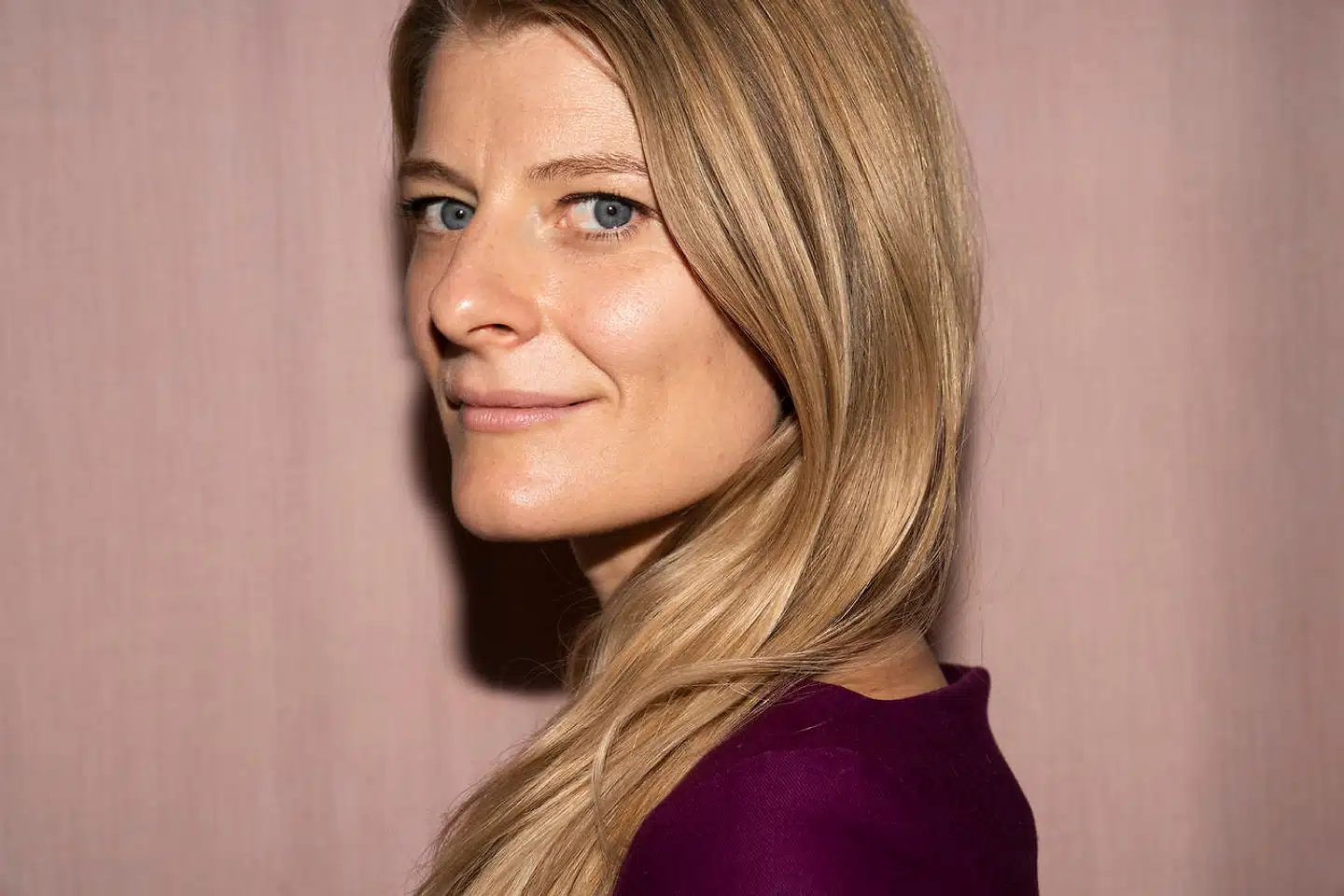 Regeringen ønsker at regulere de internationale techgiganter, men regeringen når ikke at blive færdig med arbejdet i denne valgperiode, lyder det fra kulturminister Ane Halsboe-Jørgensen (S).