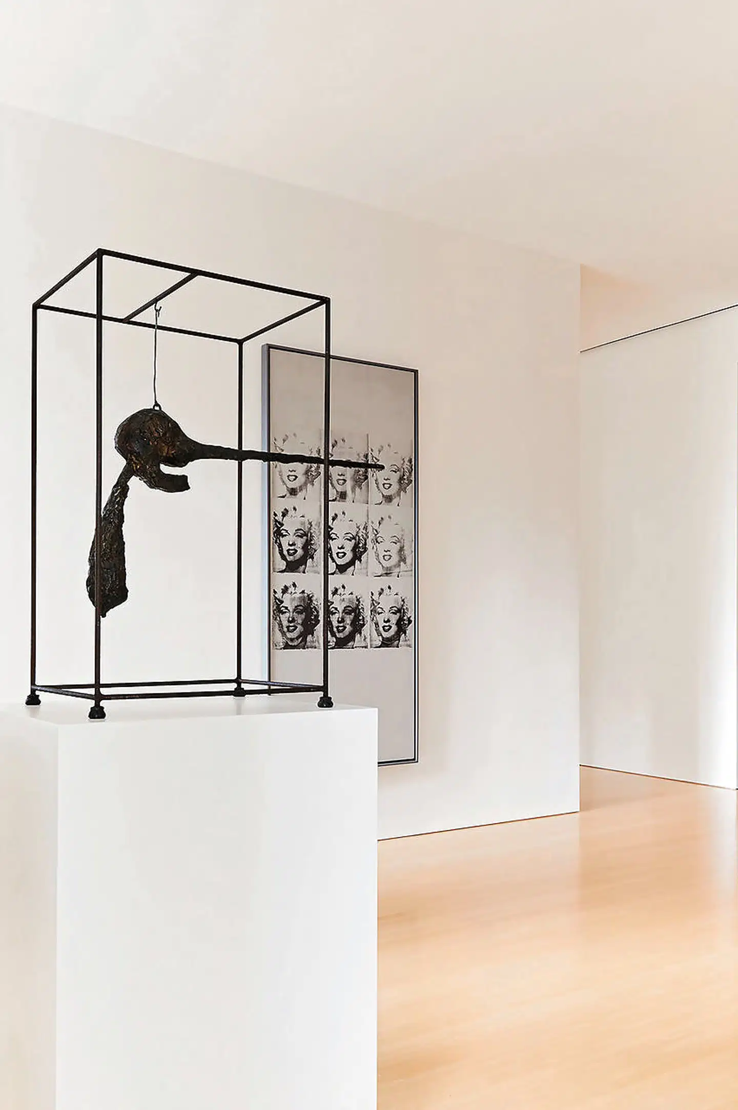 Alberto Giacomettis skulptur »Le Nez« fra 1964, en skulptur med Pinocchio-næse, er ifølge udenlandske medier vurderet til 60-70 millioner dollar.