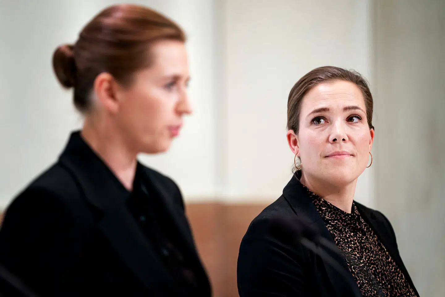 Social- og ældreminister Astrid Krag (S) står på mål for statsministerens udtalelser, selvom flere faglige organisationer advarer mod prioriteringen.