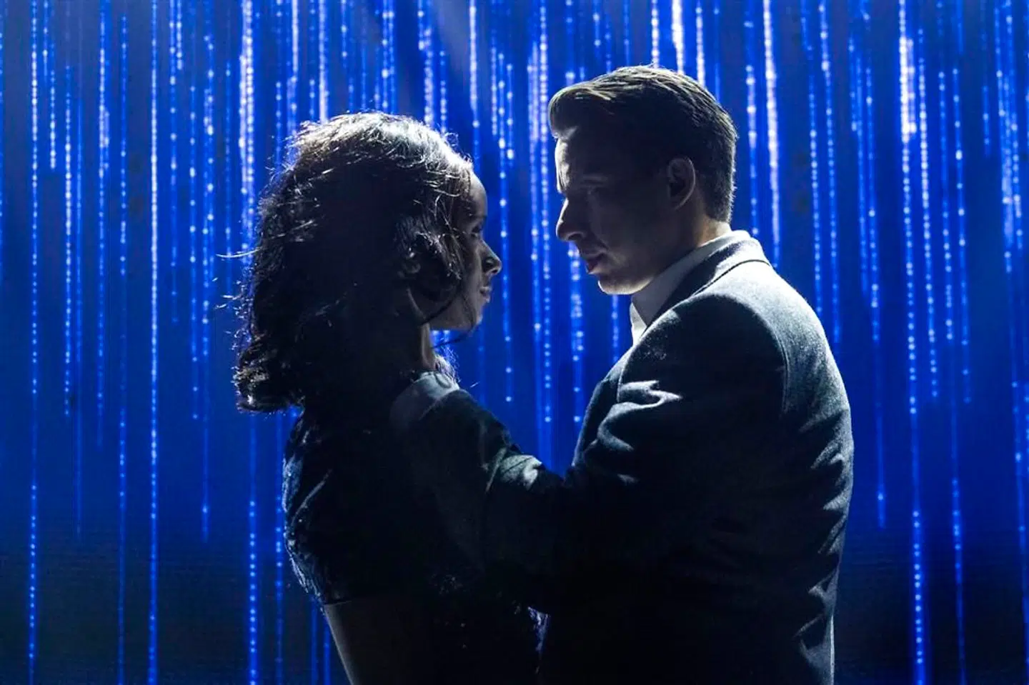 Stjernen og livvagten: Andrea Lykke Oehlenschlæger og Johannes Lassen i »The Bodyguard«.