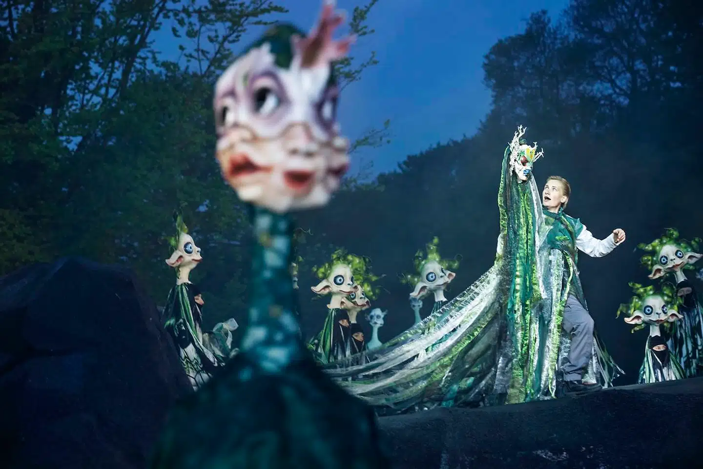 Det Kongelige Teaters billetsalg går strygende. Det gælder blandt andet billetter til »Hobbitten«, som næste år opføres på Moesgaard ved Aarhus.