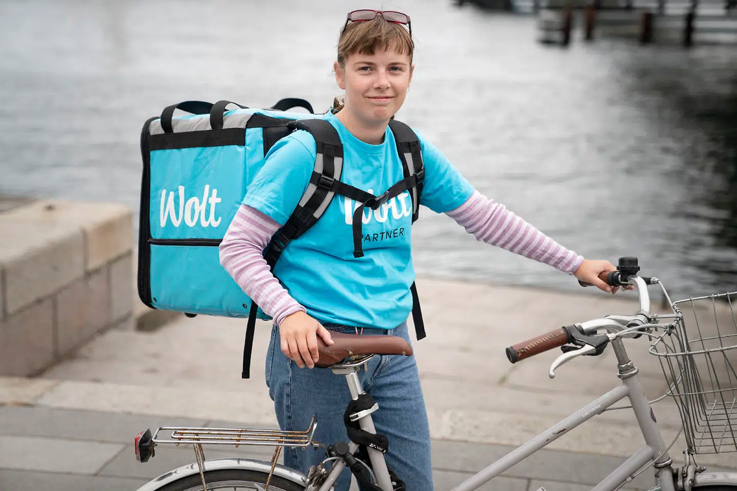 Rosa Gregersen er glad for sit job som Wolt-bud. »Jeg ønsker ikke, at min frihed bliver taget fra mig,« siger hun.