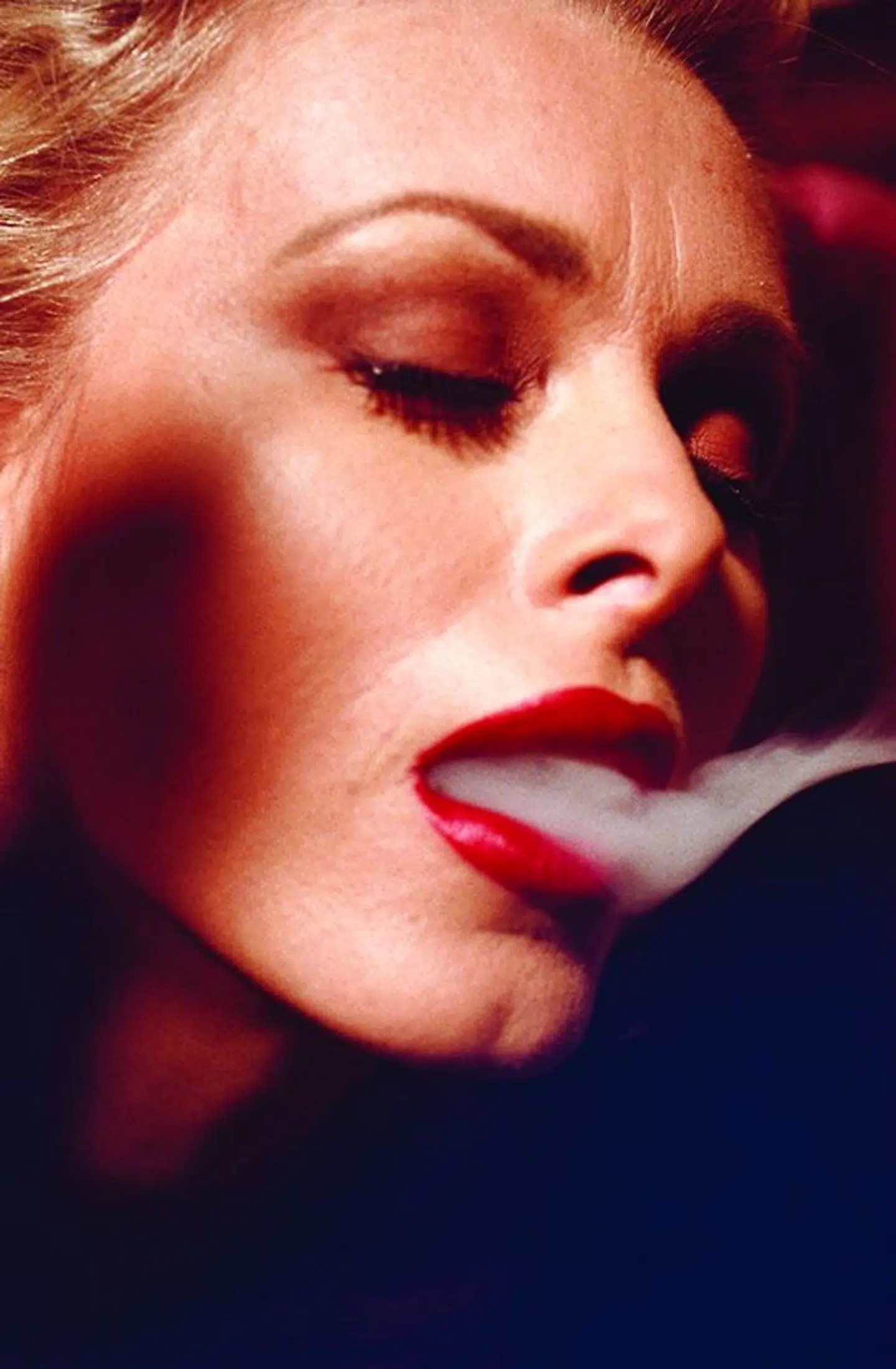 »Face with smoke« af David Lynch.