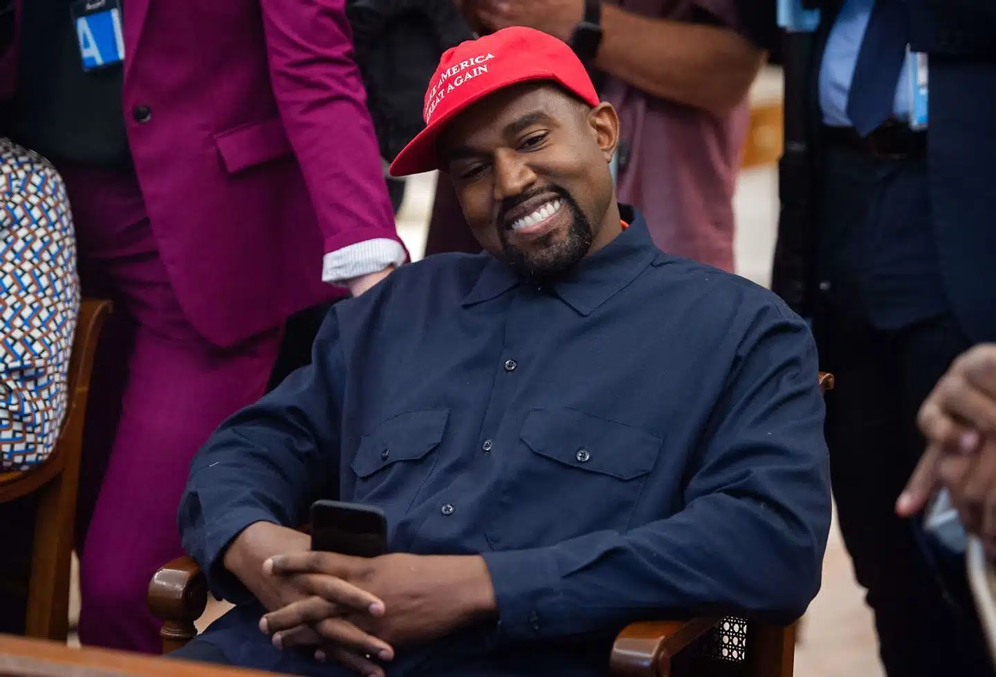 I 2016 mødtes Kanye West med Donald Trump for efter eget udsagn blandt andet at diskutere multikulturelle problemstillinger, hvilket skabte stor debat blandt Kanyes fans og generelt i medieverden. Ved valget i 2020 besluttede Kanye West dog selv at stille op som præsident, og så var alliancen mellem de to brudt.