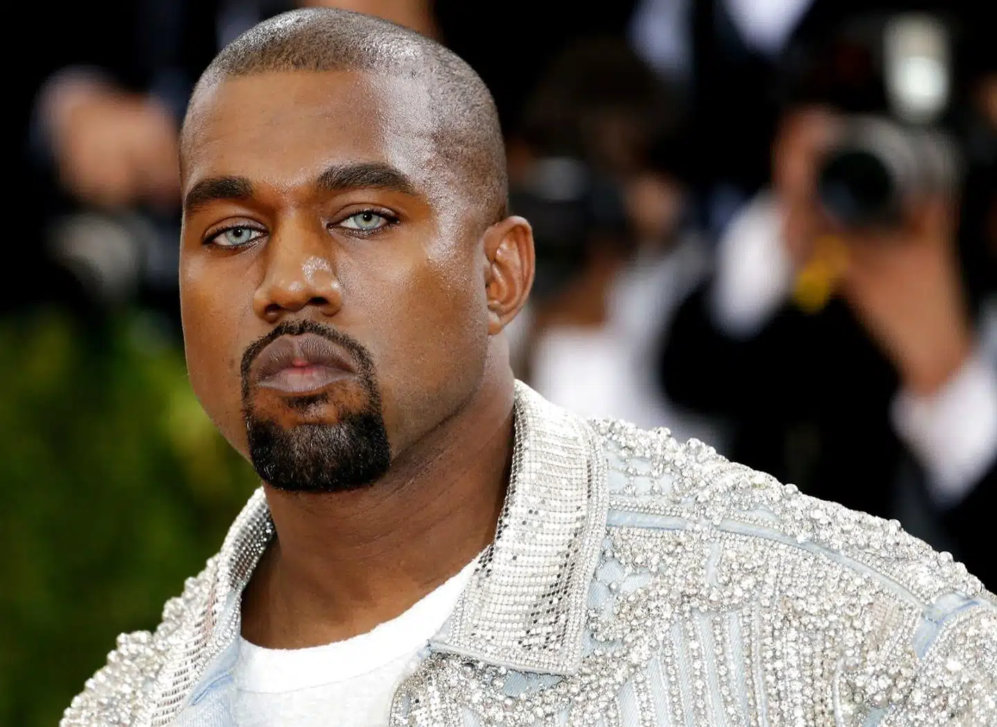 Der er hele 27 nye numre at give sig i kast med på Kanyes nye plade »Donda«, der er opkaldt efter hans afdøde mor af samme navn.
