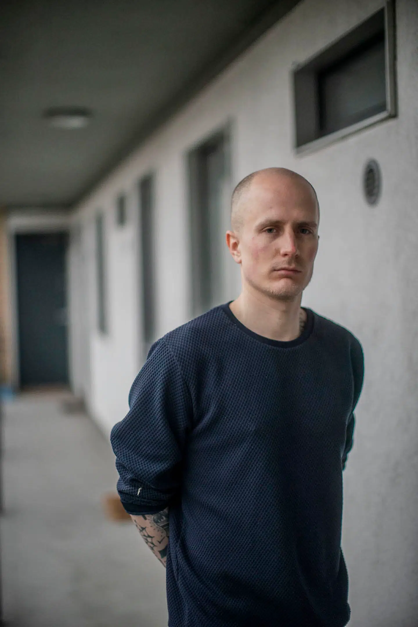 I foråret 2021 kom det frem, at Thelander uopfordret havde sendt adskillige upassende billeder, såkaldte dick pics, til op mod 50 kvinder.